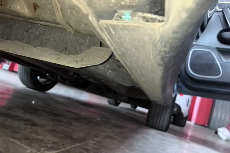 Used Kia KX5 2019 1.6T Automatic Two-Wheel Drive Luxury Edition Right Side Sill