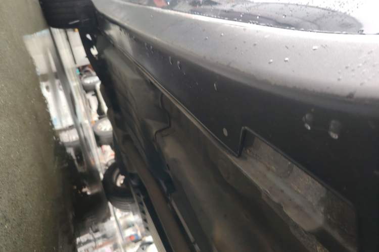 Used Kia KX5 2019 1.6T Automatic Two-Wheel Drive Luxury Edition Right Side Sill