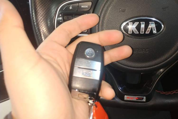Used Kia KX5 2019 1.6T Automatic Two-Wheel Drive Luxury Edition Vehicle Key