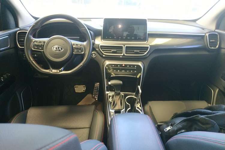 Used Kia KX5 2019 1.6T Automatic Two-Wheel Drive Luxury Edition Center Console