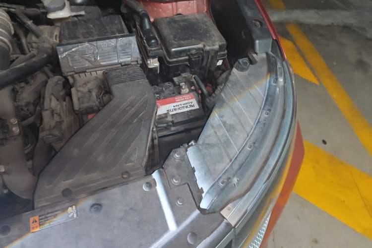 Used Kia KX5 2019 1.6T Automatic Two-Wheel Drive Luxury Edition Engine Bay Left