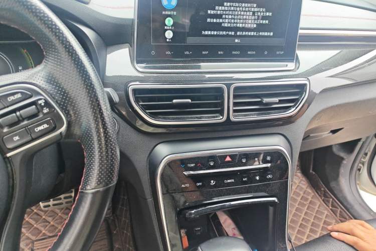 Used Kia KX5 2019 1.6T Automatic Two-Wheel Drive Luxury Edition Audio And AC Panel