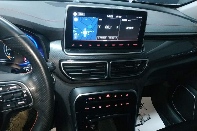 Used Kia KX5 2019 1.6T Automatic Two-Wheel Drive Luxury Edition Audio And AC Panel
