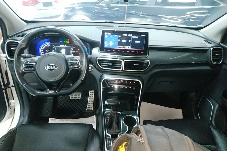 Used Kia KX5 2019 1.6T Automatic Two-Wheel Drive Luxury Edition Center Console