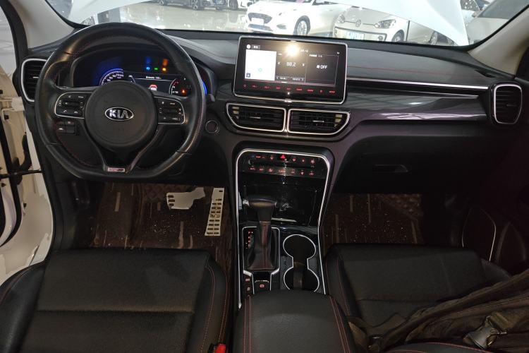 Used Kia KX5 2019 1.6T Automatic Two-Wheel Drive Luxury Edition Center Console