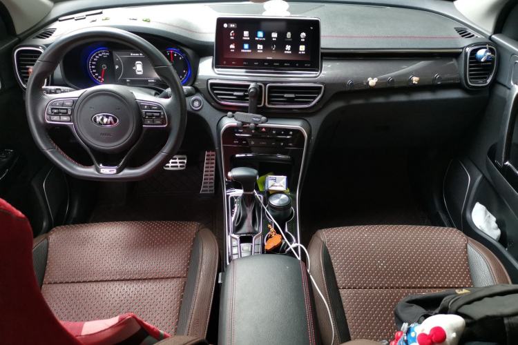 Used Kia KX5 2019 1.6T Automatic Two-Wheel Drive Luxury Edition Center Console