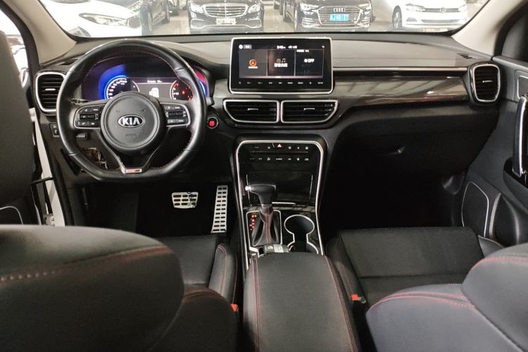 Used Kia KX5 2019 1.6T Automatic Two-Wheel Drive Luxury Edition Center Console