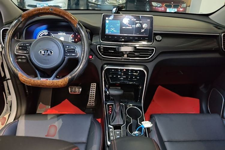 Used Kia KX5 2019 1.6T Automatic Two-Wheel Drive Luxury Edition Center Console
