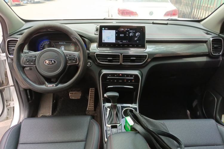Used Kia KX5 2019 1.6T Automatic Two-Wheel Drive Luxury Edition Center Console