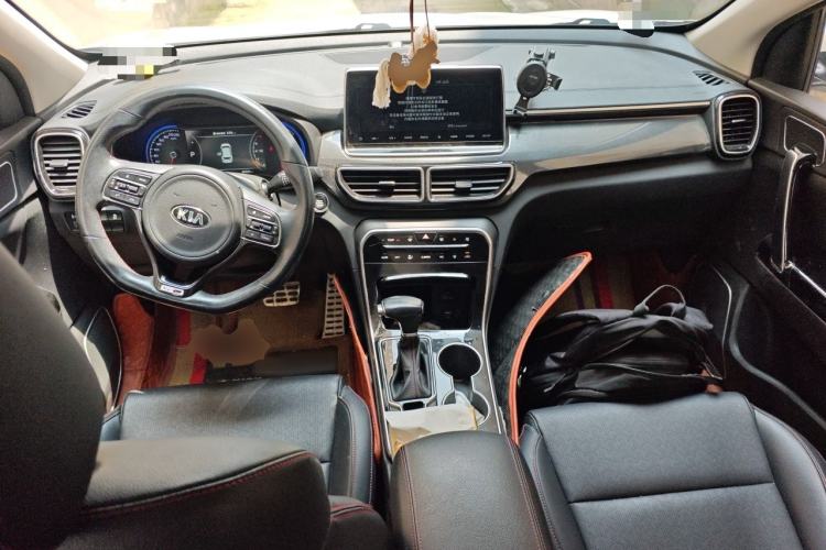 Used Kia KX5 2019 1.6T Automatic Two-Wheel Drive Elite Edition Center Console