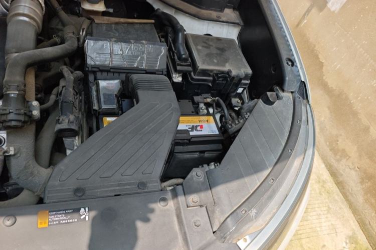 Used Kia KX5 2019 1.6T Automatic Two-Wheel Drive Elite Edition Engine Bay Left