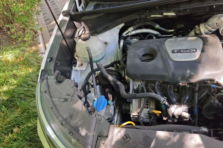 Used Kia KX5 2019 1.6T Automatic Two-Wheel Drive Elite Edition Engine Bay Right