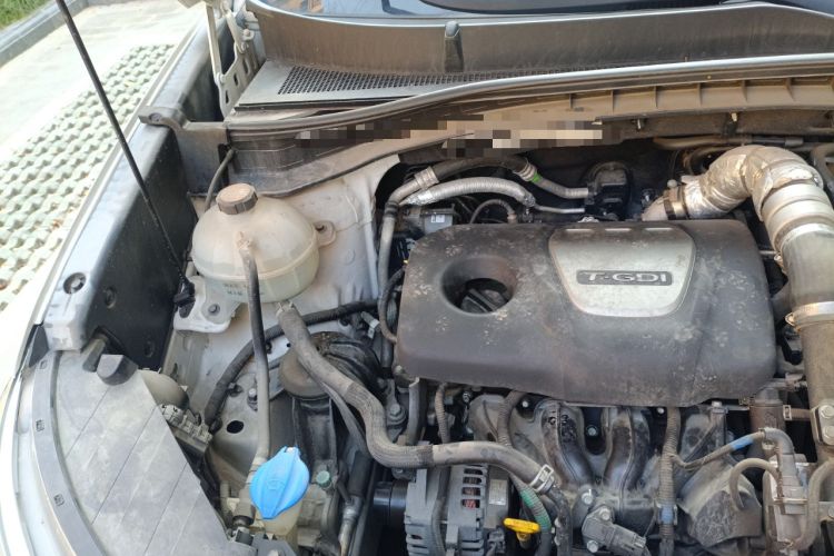 Used Kia KX5 2019 1.6T Automatic Two-Wheel Drive Luxury Edition Engine Bay Right