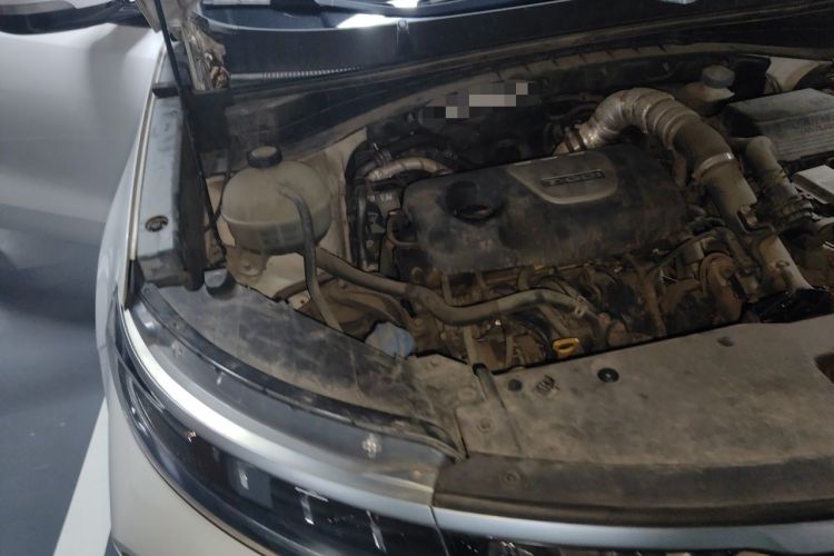 Used Kia KX5 2019 1.6T Automatic Two-Wheel Drive Luxury Edition Engine Bay Right