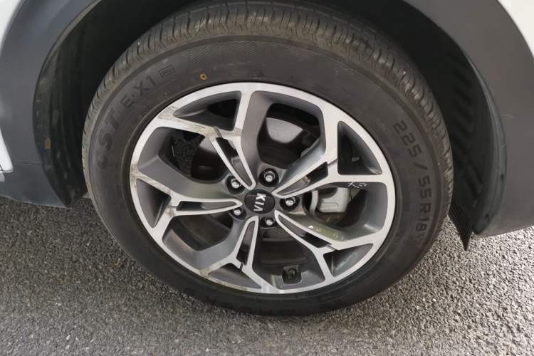 Used Kia KX5 2019 1.6T Automatic Two-Wheel Drive Luxury Edition Exterior 1