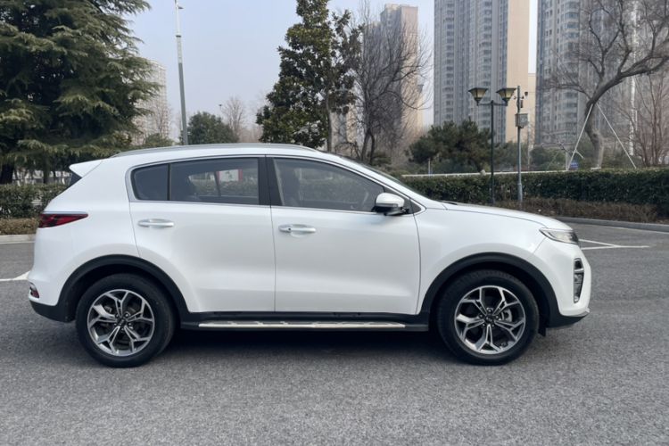 Used Kia KX5 2019 2.0L Automatic Two-Wheel Drive Fashion Edition Exterior 1
