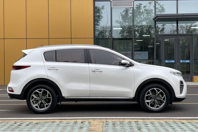 Used Kia KX5 2019 1.6T Automatic Two-Wheel Drive Luxury Edition Exterior 2