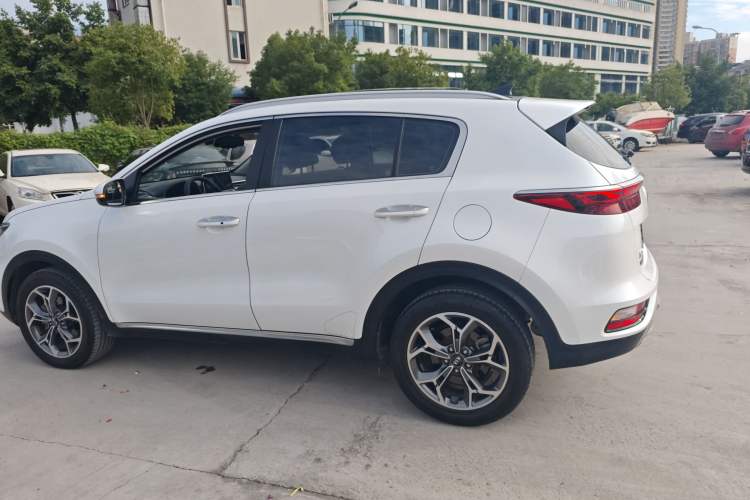 Used Kia KX5 2019 1.6T Automatic Two-Wheel Drive Luxury Edition Exterior 3