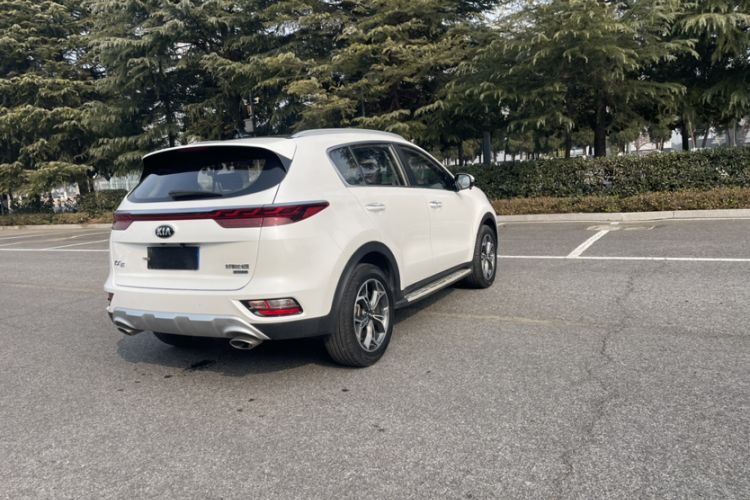 Used Kia KX5 2019 2.0L Automatic Two-Wheel Drive Fashion Edition Exterior 3