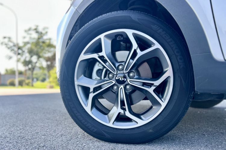 Used Kia KX5 2019 2.0L Automatic Two-Wheel Drive Fashion Edition Exterior 4