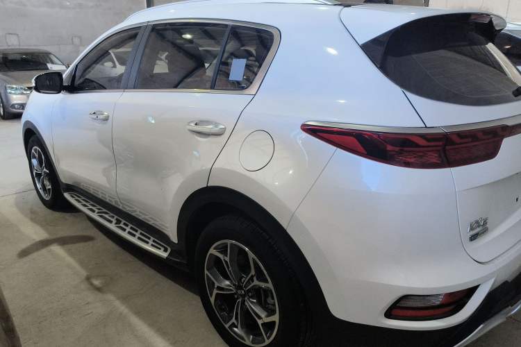 Used Kia KX5 2019 1.6T Automatic Two-Wheel Drive Luxury Edition Exterior 5