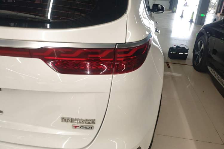 Used Kia KX5 2019 1.6T Automatic Two-Wheel Drive Luxury Edition Exterior 6