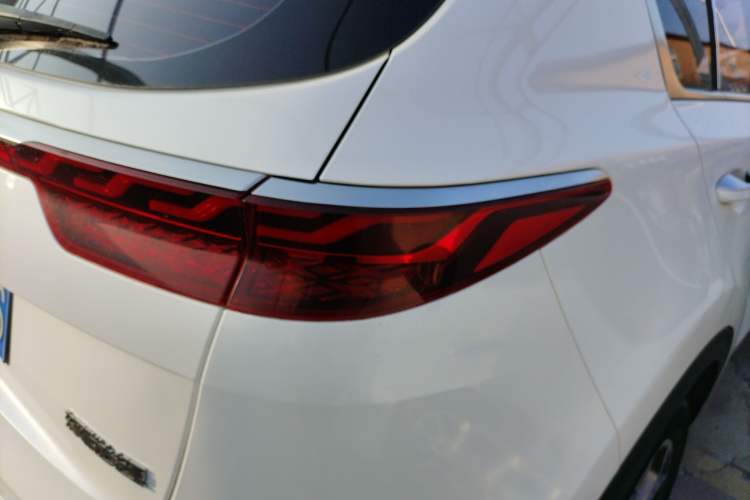 Used Kia KX5 2019 2.0L Automatic 2WD Comfort Edition Exterior 6