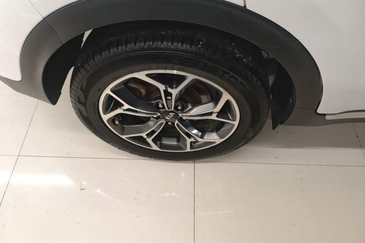 Used Kia KX5 2019 1.6T Automatic Two-Wheel Drive Luxury Edition Exterior 8
