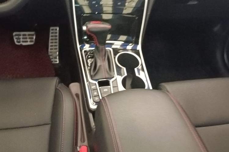 Used Kia KX5 2019 1.6T Automatic Two-Wheel Drive Luxury Edition Gear Lever