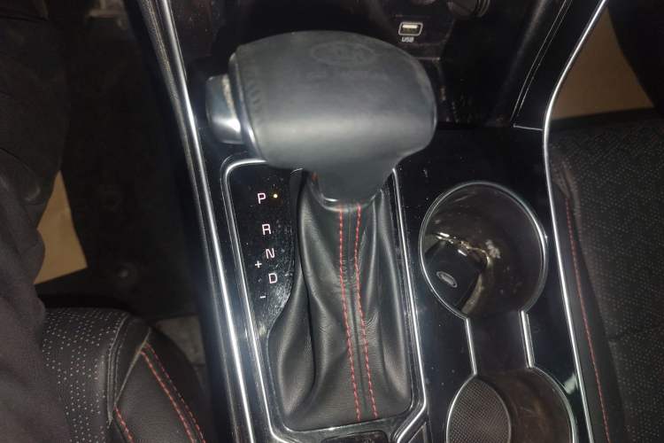 Used Kia KX5 2019 2.0L Automatic 2WD Comfort Edition Gear Lever