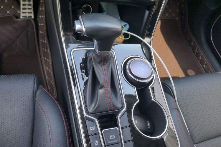 Used Kia KX5 2019 1.6T Automatic Two-Wheel Drive Luxury Edition Gear Lever