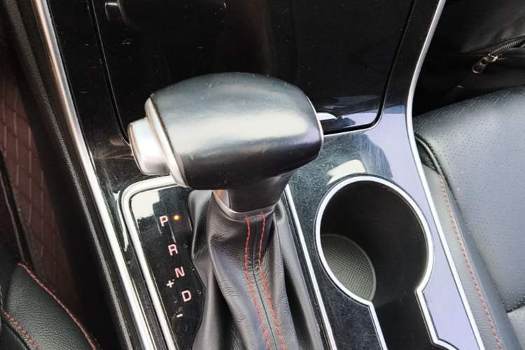 Used Kia KX5 2019 1.6T Automatic Two-Wheel Drive Elite Edition Gear Lever