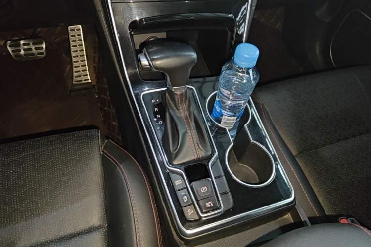 Used Kia KX5 2019 1.6T Automatic Two-Wheel Drive Luxury Edition Gear Lever