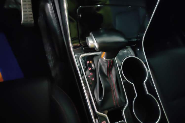 Used Kia KX5 2019 1.6T Automatic Two-Wheel Drive Luxury Edition Gear Lever