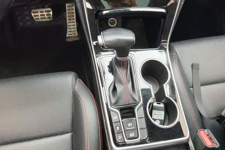Used Kia KX5 2019 1.6T Automatic Two-Wheel Drive Luxury Edition Gear Lever