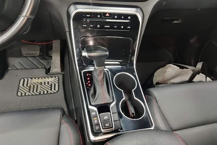 Used Kia KX5 2019 2.0L Automatic 2WD Comfort Edition Gear Lever