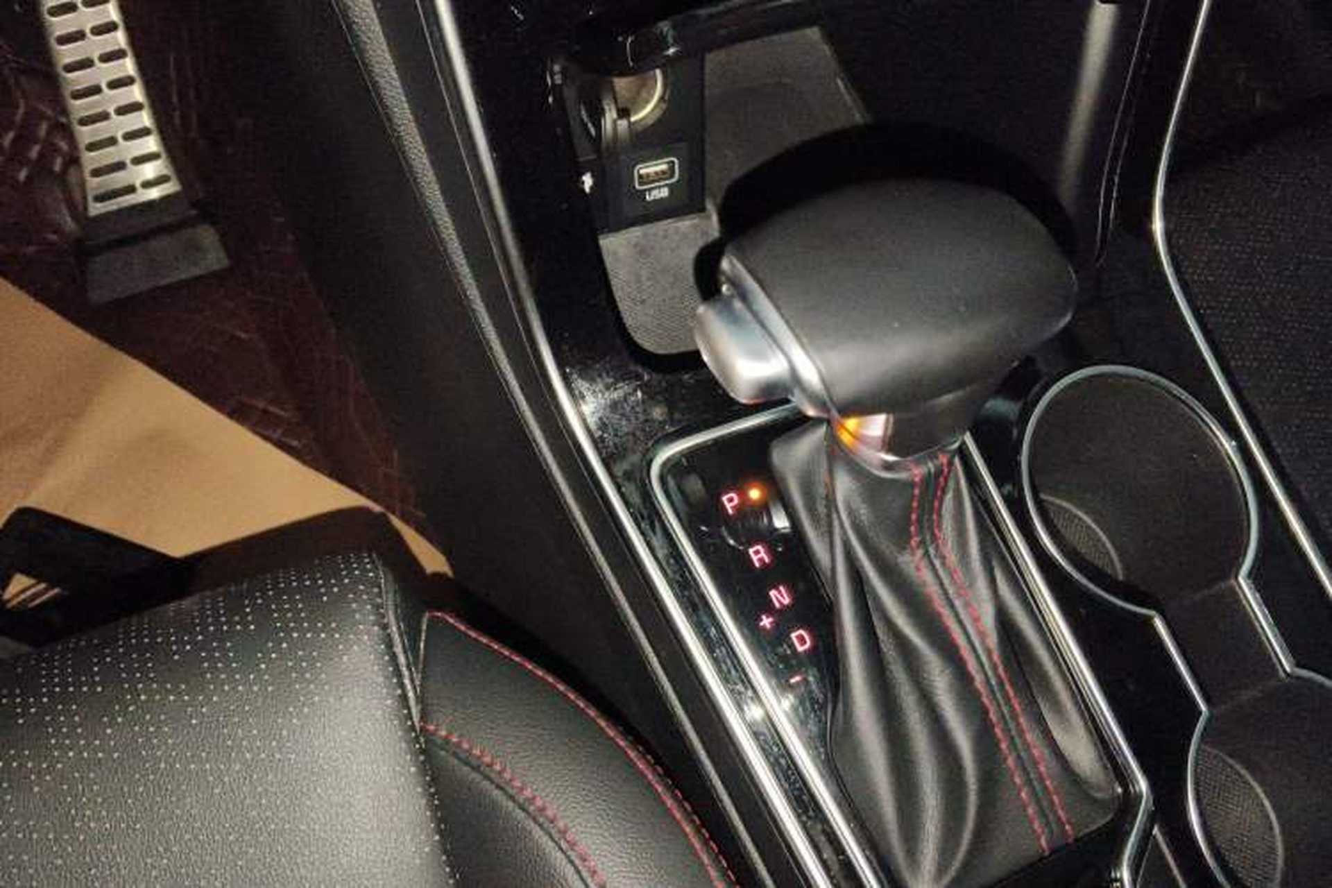 Used Kia KX5 2019 1.6T Automatic Two-Wheel Drive Luxury Edition Gear Lever
