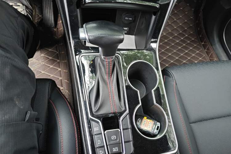 Used Kia KX5 2019 2.0L Automatic 2WD Comfort Edition Gear Lever