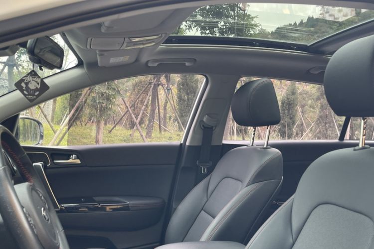 Used Kia KX5 2019 1.6T Automatic Two-Wheel Drive Luxury Edition Headliner