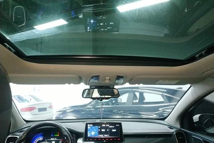 Used Kia KX5 2019 1.6T Automatic Two-Wheel Drive Luxury Edition Headliner