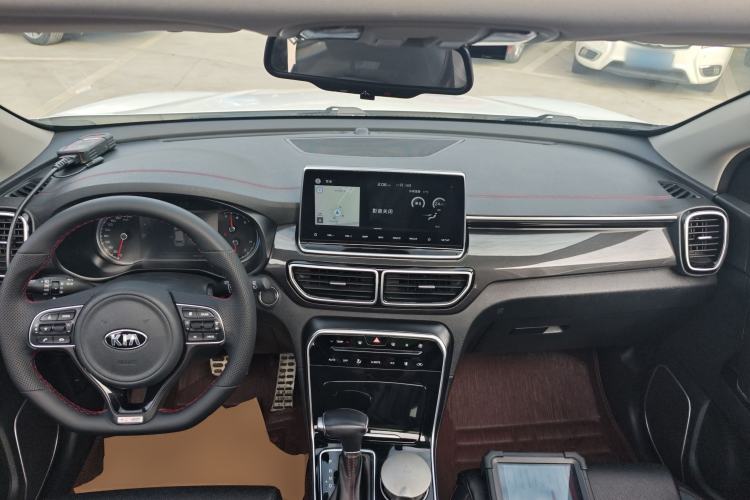 Used Kia KX5 2019 1.6T Automatic Two-Wheel Drive Luxury Edition Interior 2