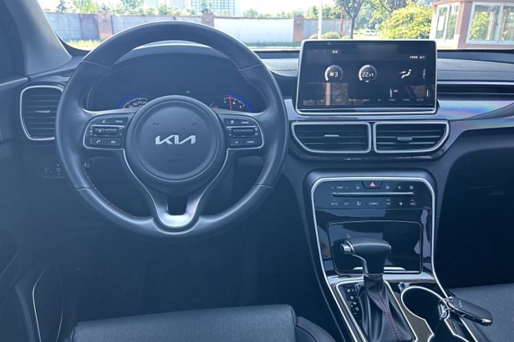 Used Kia KX5 2019 2.0L Automatic Two-Wheel Drive Fashion Edition Interior 2