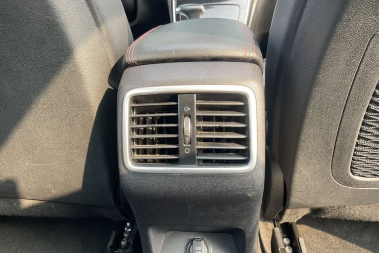 Used Kia KX5 2019 2.0L Automatic Two-Wheel Drive Fashion Edition Interior 2
