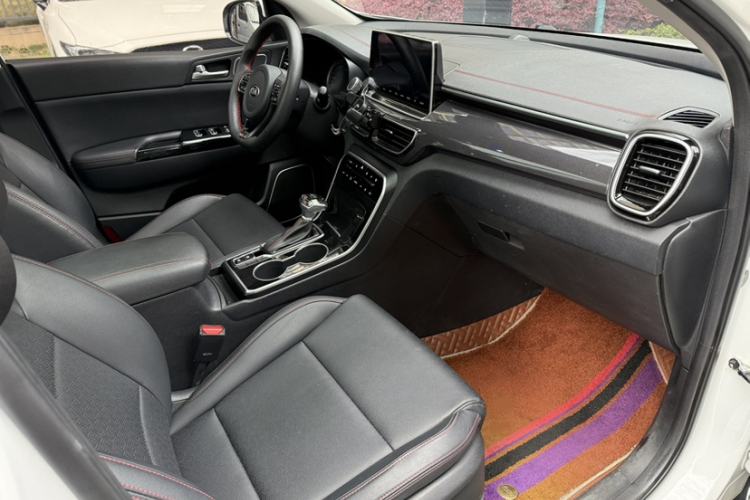 Used Kia KX5 2019 1.6T Automatic Two-Wheel Drive Luxury Edition Interior 3