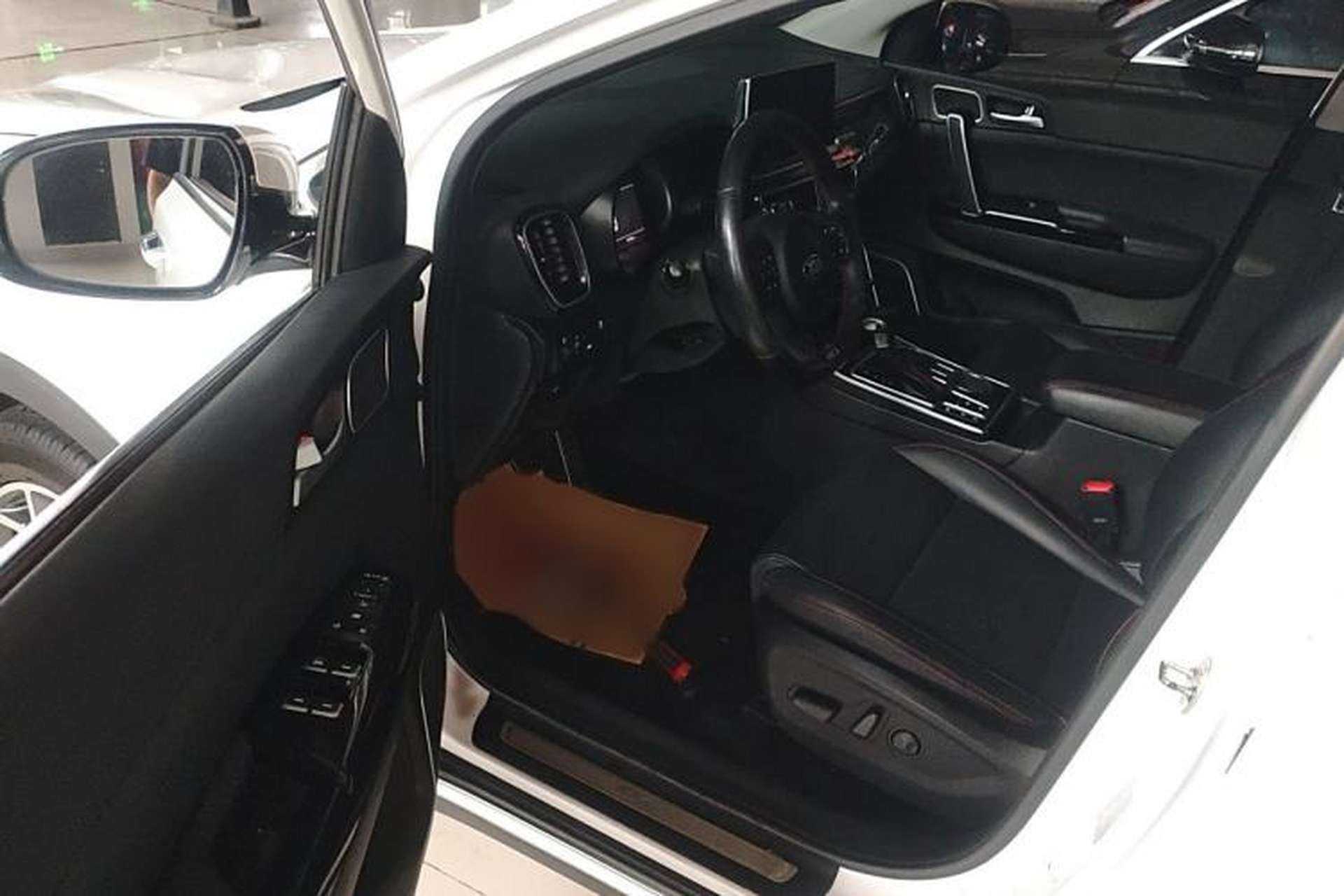 Used Kia KX5 2019 1.6T Automatic Two-Wheel Drive Luxury Edition Interior 3