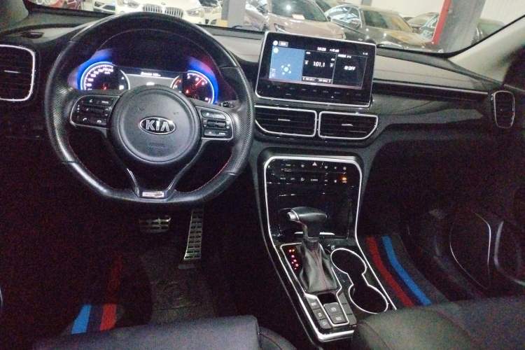 Used Kia KX5 2019 1.6T Automatic Two-Wheel Drive Elite Edition Interior 3
