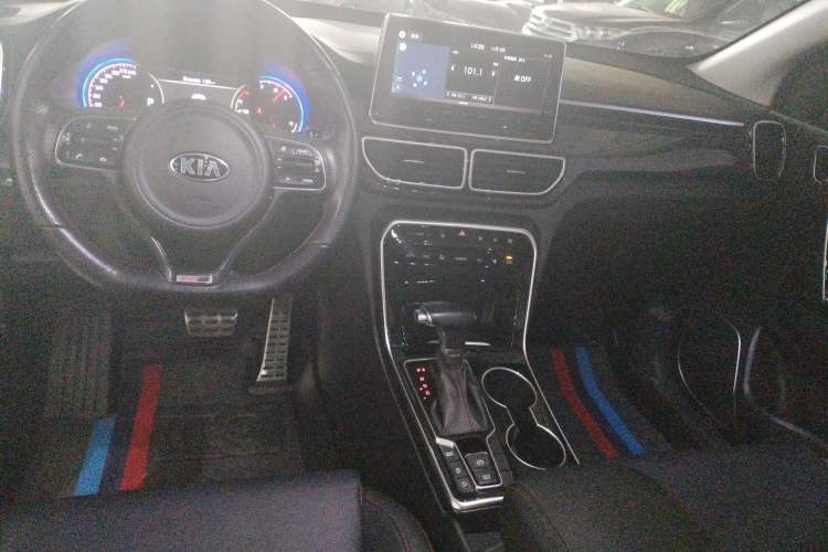 Used Kia KX5 2019 1.6T Automatic Two-Wheel Drive Elite Edition Interior 3