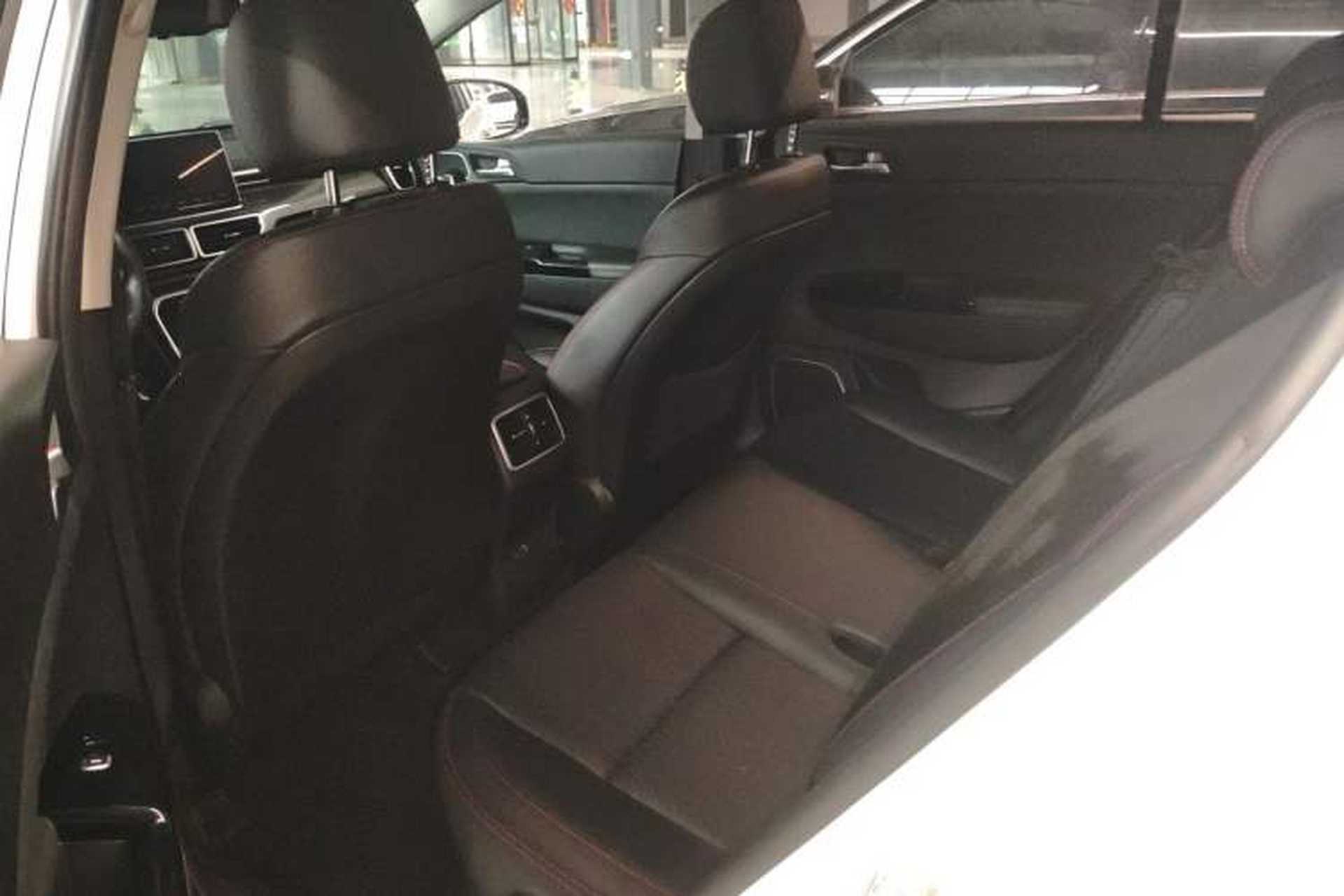 Used Kia KX5 2019 1.6T Automatic Two-Wheel Drive Luxury Edition Interior 4
