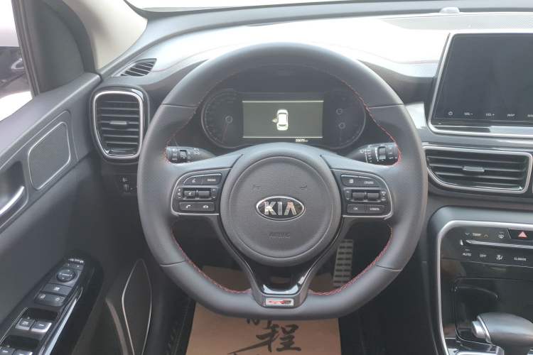 Used Kia KX5 2019 1.6T Automatic Two-Wheel Drive Luxury Edition Interior 5
