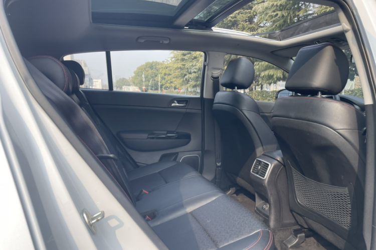 Used Kia KX5 2019 2.0L Automatic Two-Wheel Drive Fashion Edition Interior 5
